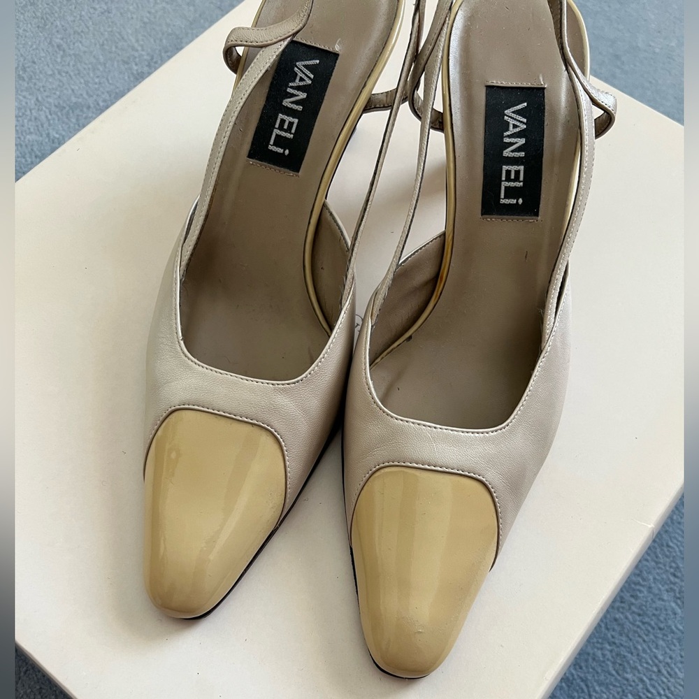 Vaneli pointed toe heels - 8.5